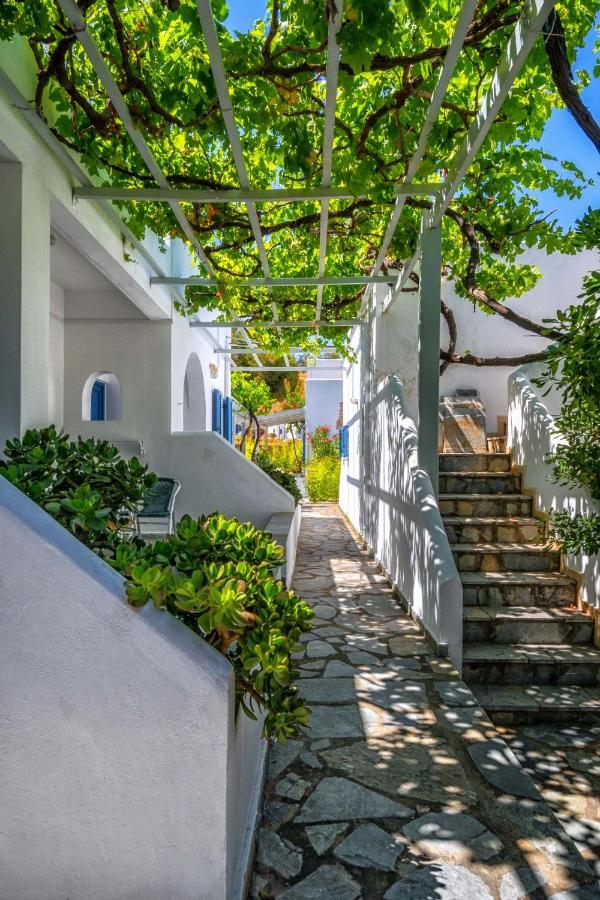 Coralli Seaside Resort Livadakia Exterior photo